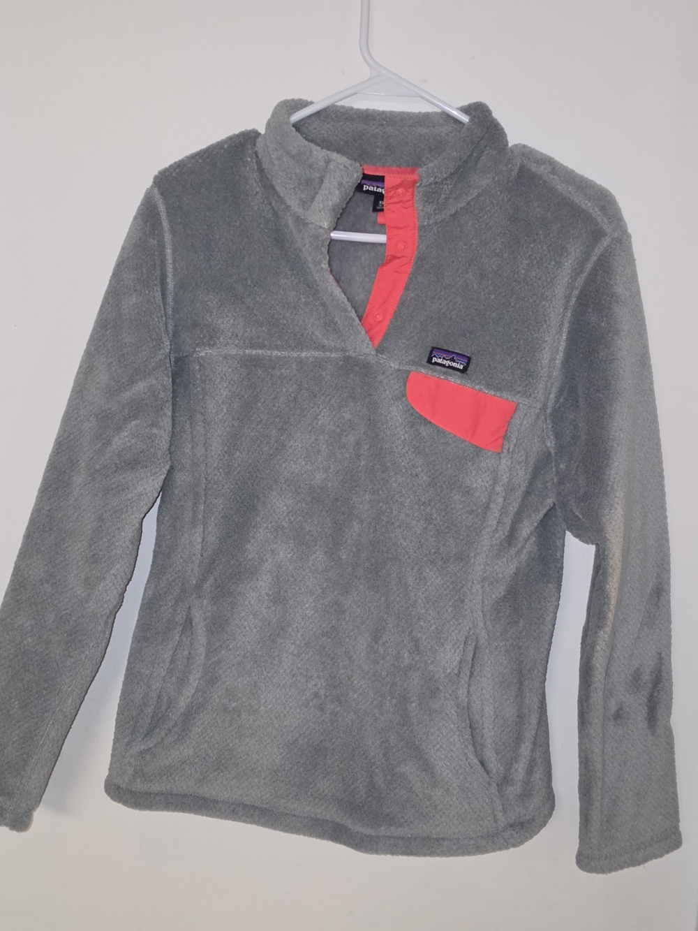 Patagonia Gray Fleece Pullover with Coral Accent